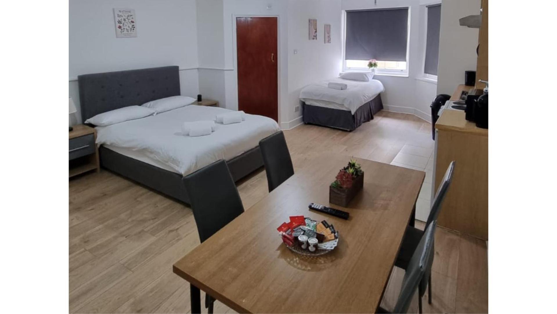 Charmstay Swiss Cottage Londra Dış mekan fotoğraf