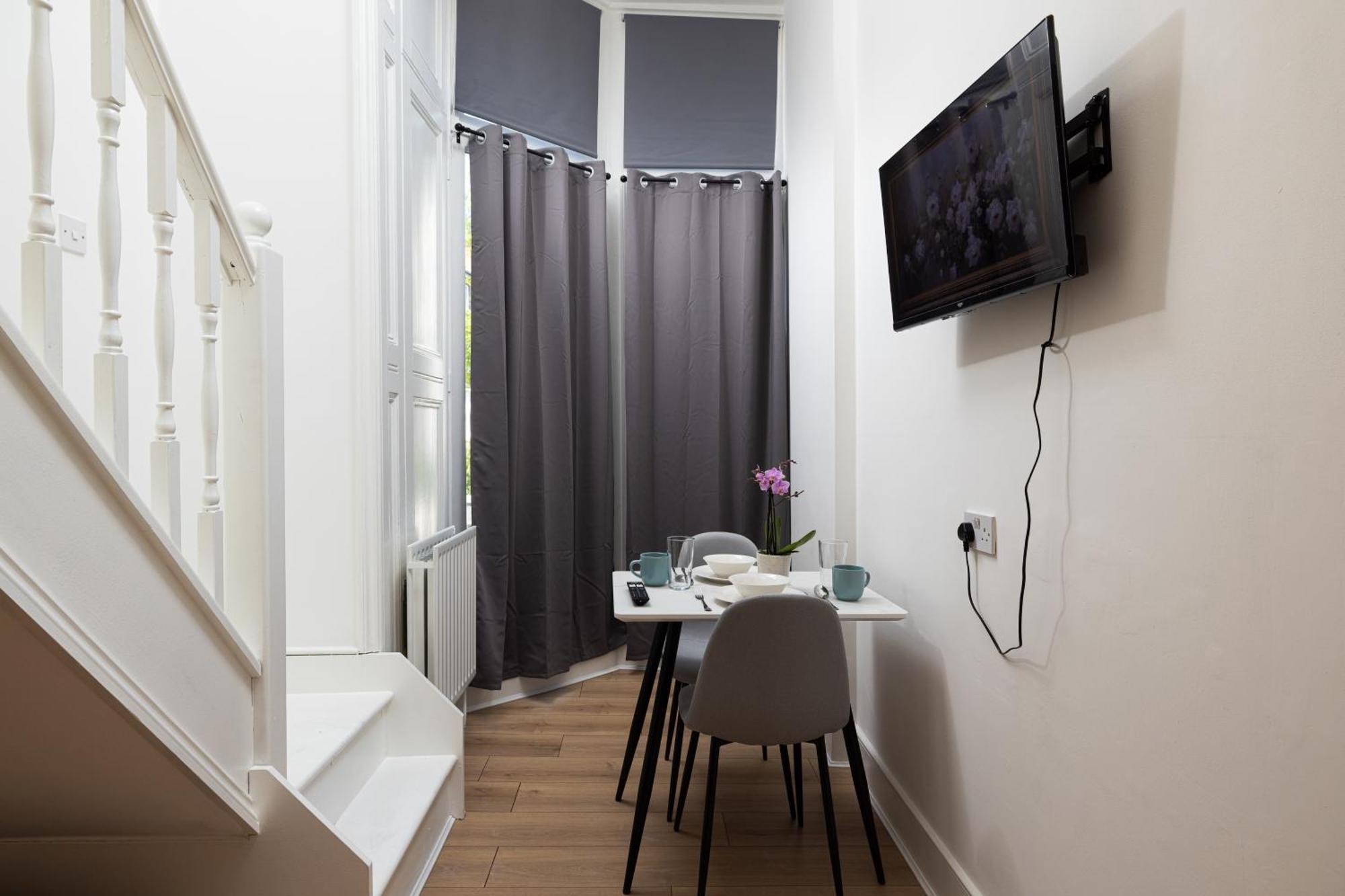 Charmstay Swiss Cottage Londra Dış mekan fotoğraf