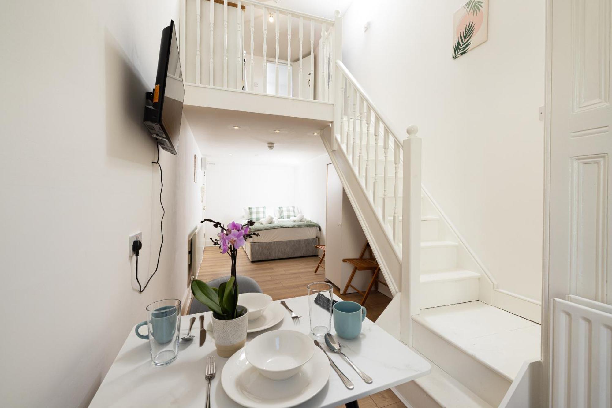 Charmstay Swiss Cottage Londra Dış mekan fotoğraf